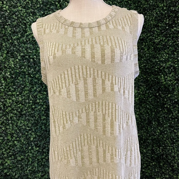 A New Day Top - Picture 1 of 4